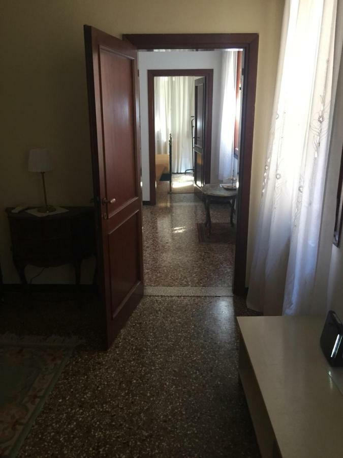 Appartamento Ruga Giuffa Veneza Exterior foto